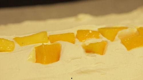 娱乐吃瓜酱切蛋糕,共享甜蜜时光